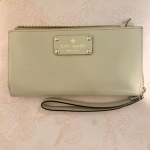 Kate Spade wristlet wallet